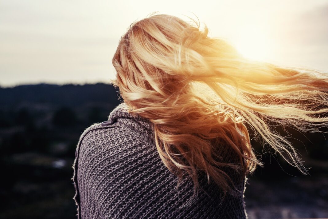 girl-1246525_1280 courtesy of Pixabay